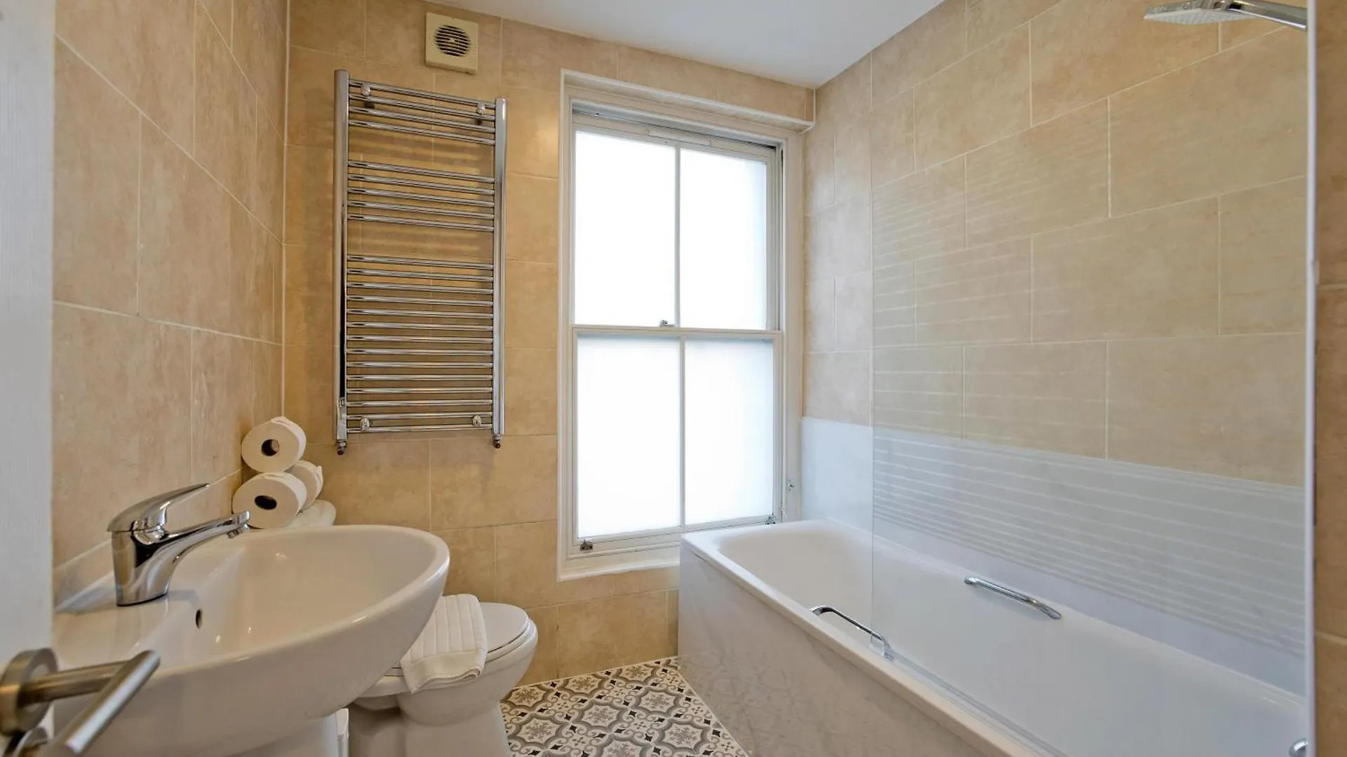 Imperial Whitechapel Apartments Londra